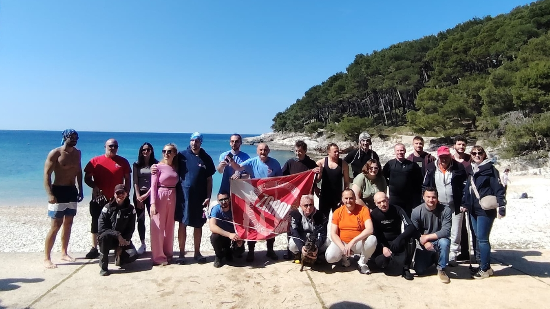 U akciji „More zna, otok pamti“ iz lošinjskog podmorja uklonili dvije tone otpada