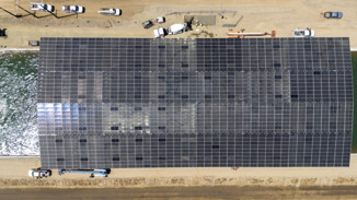 Kalifornija prekriva kanale solarnim panelima. To donosi manje isparavanja, a više struje