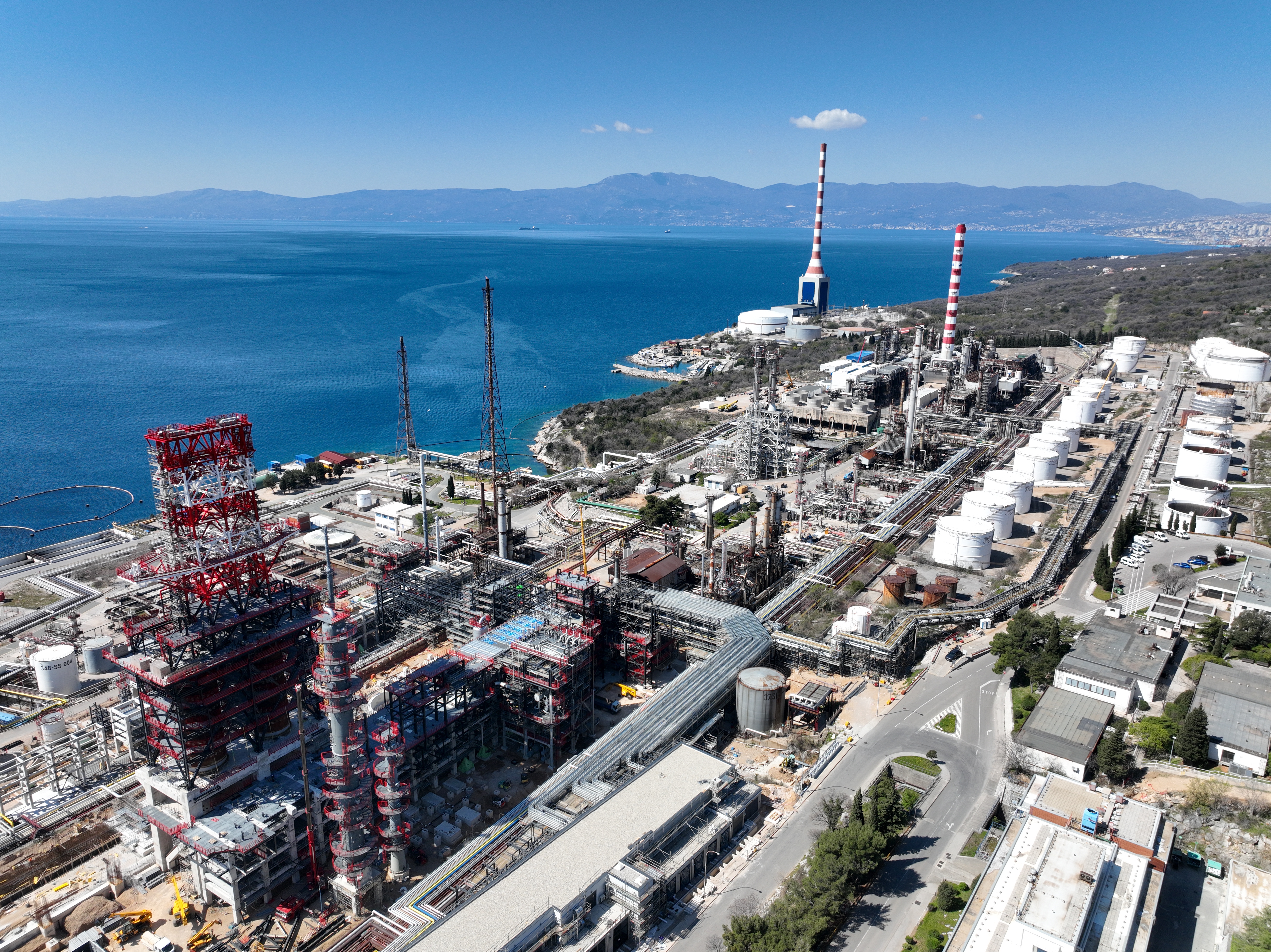 U riječkoj rafineriji proizveli održivo zrakoplovno gorivo