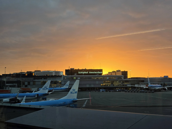 Nizozemski Schipol nudi avioprijevoznicima popuste zbog većih troškova goriva