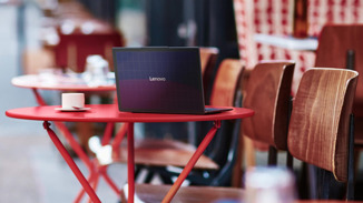 Lenovo predstavio 'solarni laptop' koji može sam sebe napuniti energijom