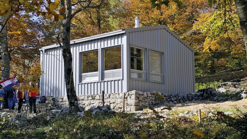 Nakon požara otvorili novo planinarsko sklonište Skorpovac